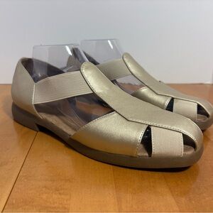 AEROSOLE // 4Give Fisherman Gold Metallic Cutout Flats Women 10
